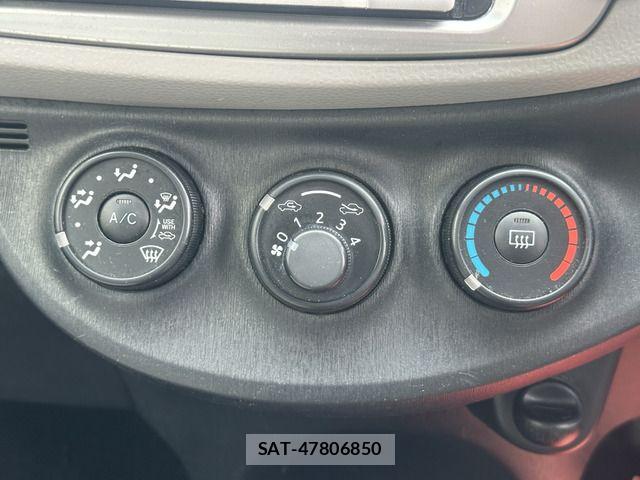 Toyota VITZ 2012-04 7880302-15