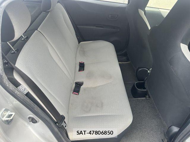 Toyota VITZ 2012-04 7880302-8