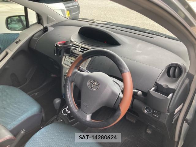 Toyota VITZ 2007-07 7880306-12