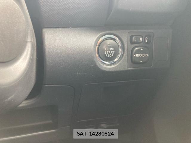 Toyota VITZ 2007-07 7880306-17