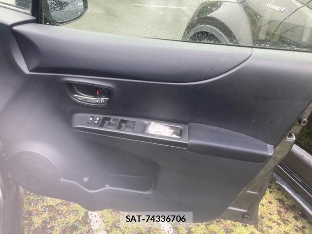Toyota VITZ 2012-02 7880295-15