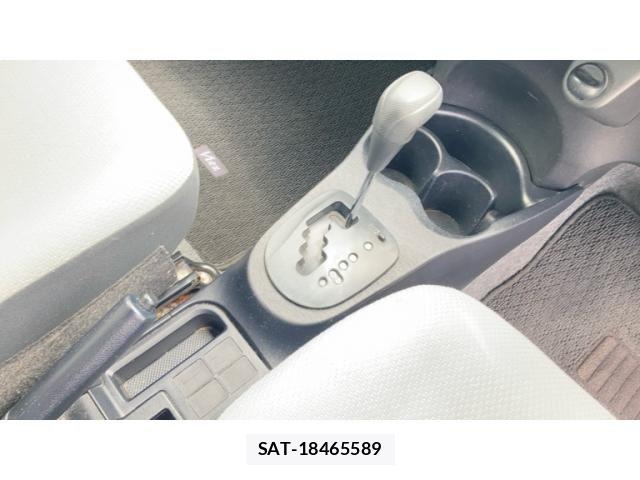 Toyota VITZ 2012-01 7880304-26