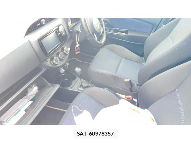Toyota VITZ 2016-04 7880296-14