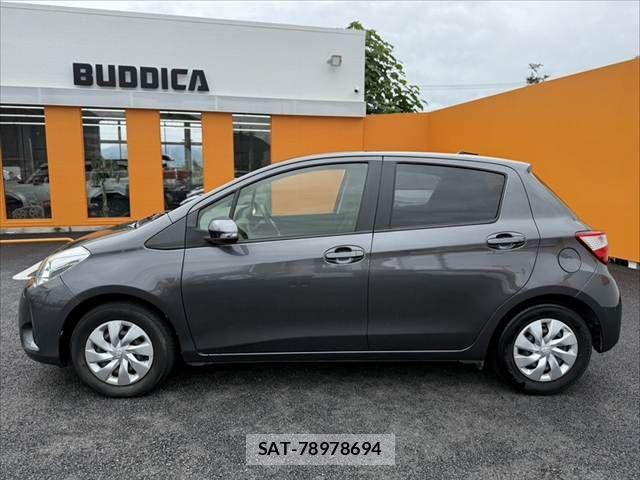 Toyota VITZ 2018-01 7903591-10