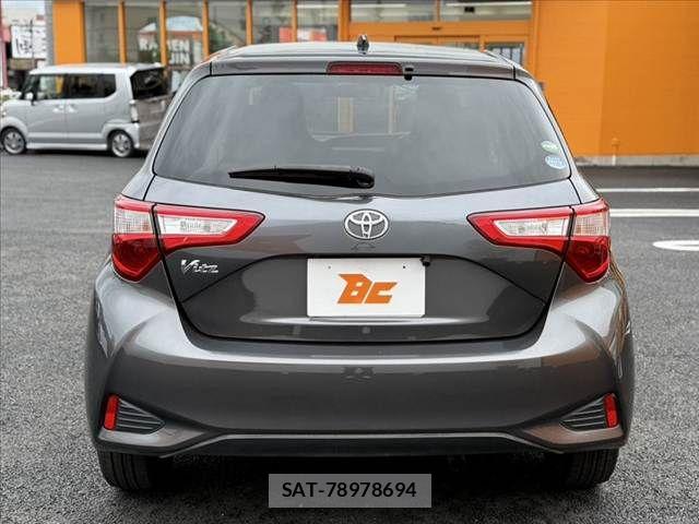 Toyota VITZ 2018-01 7903591-13