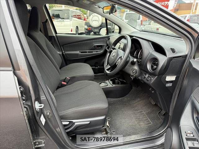 Toyota VITZ 2018-01 7903591-15