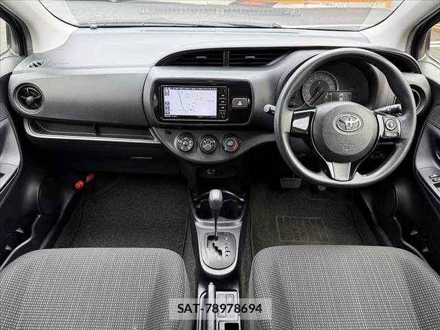 Toyota VITZ 2018-01 7903591-1