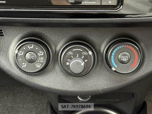 Toyota VITZ 2018-01 7903591-27