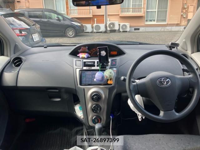Toyota VITZ 2010-01 7903593-15