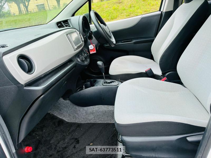 Toyota VITZ 2011-06 7749329-10