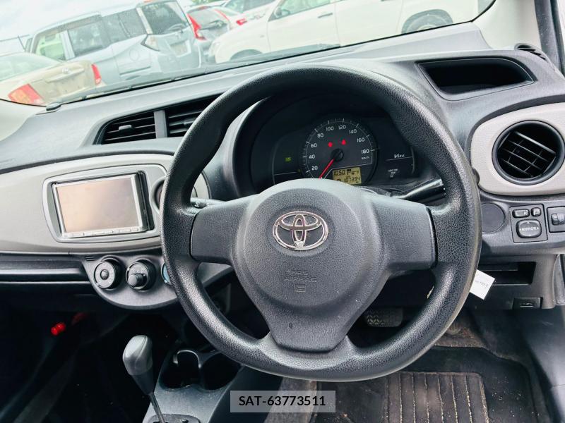 Toyota VITZ 2011-06 7749329-14