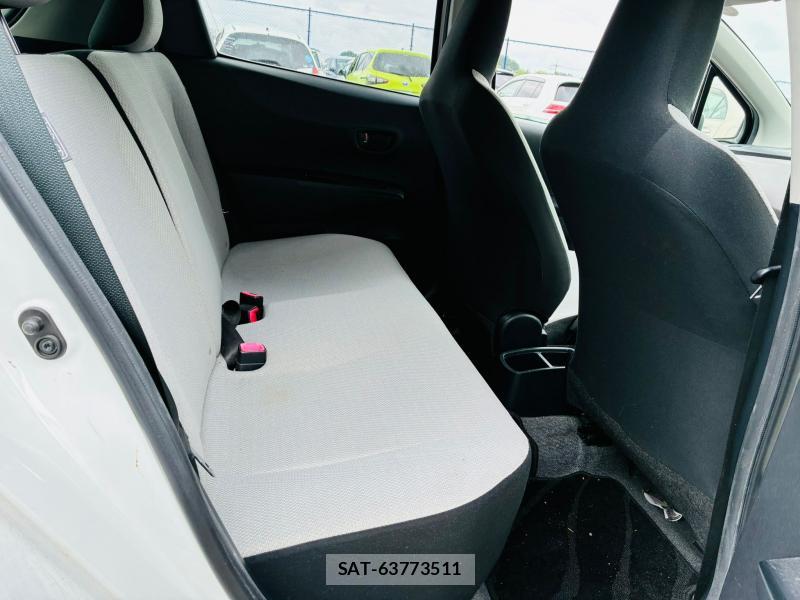 Toyota VITZ 2011-06 7749329-8