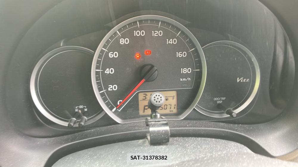 Toyota VITZ 2013-12 7749324-13