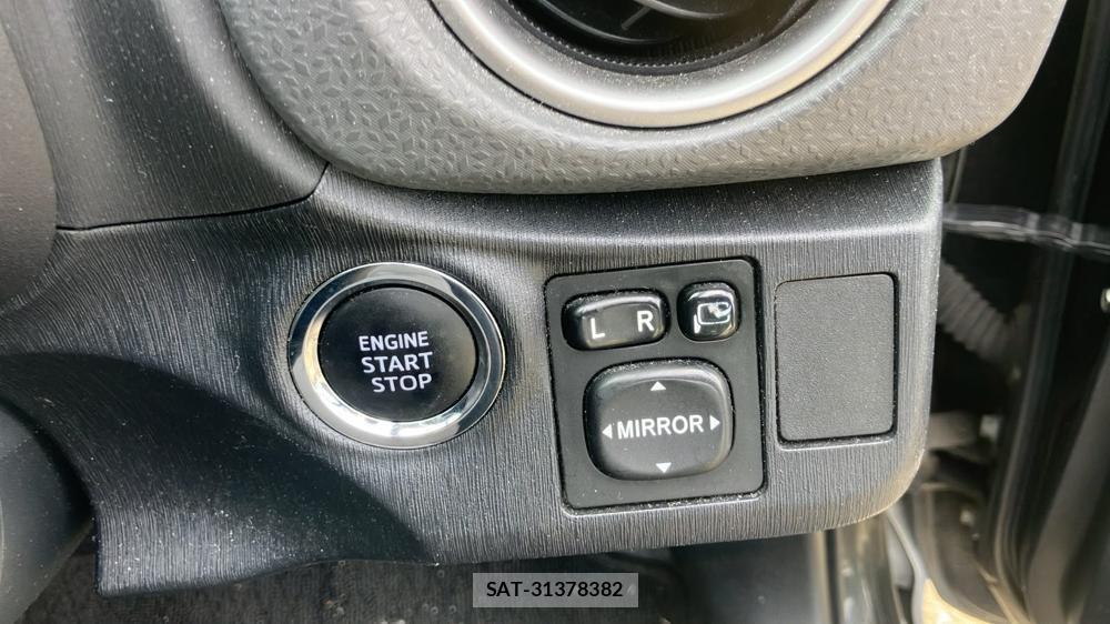 Toyota VITZ 2013-12 7749324-14