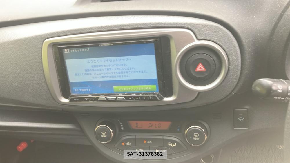 Toyota VITZ 2013-12 7749324-16