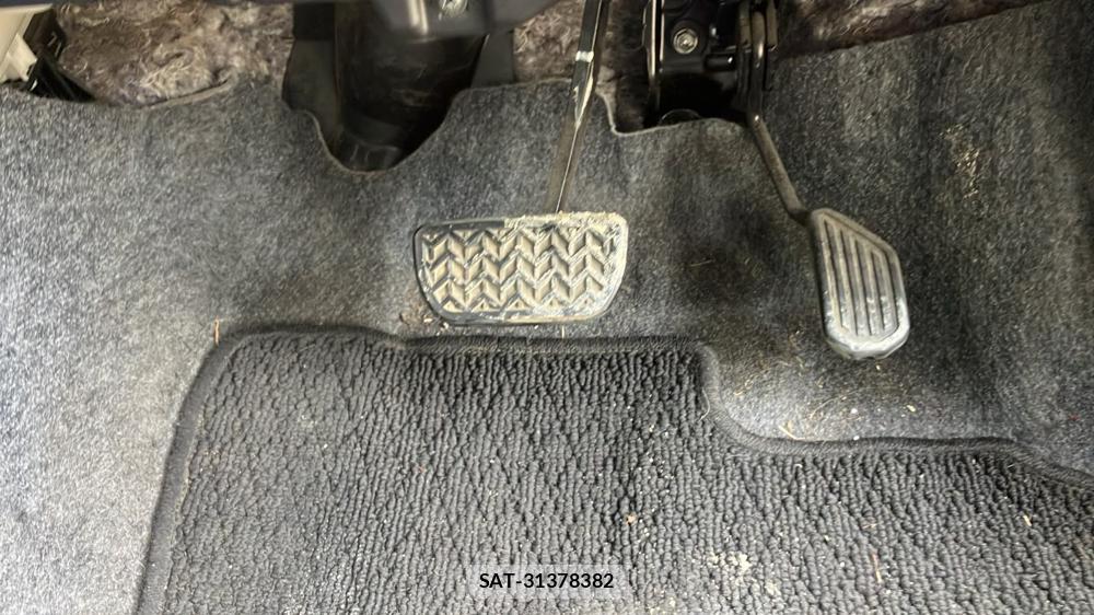 Toyota VITZ 2013-12 7749324-19