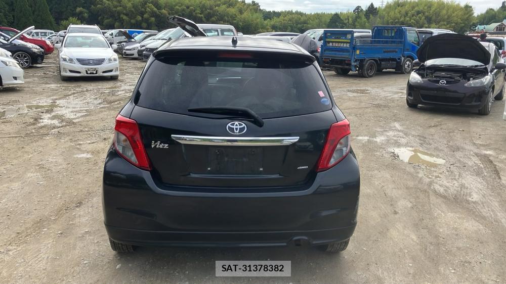 Toyota VITZ 2013-12 7749324-3