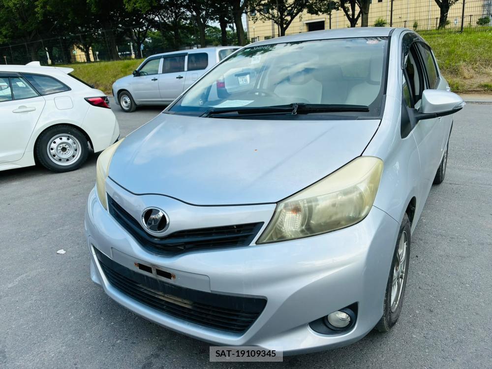 Toyota VITZ 2011 7686698-0