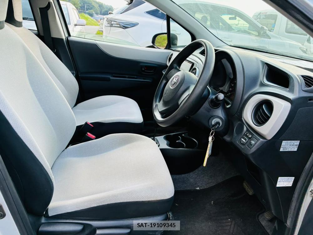 Toyota VITZ 2011 7686698-11