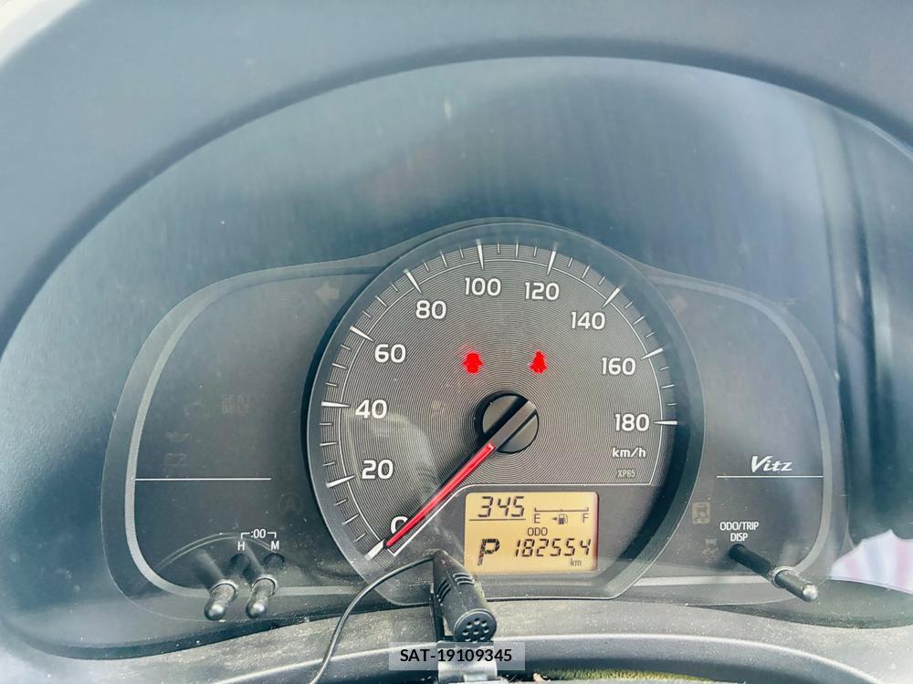 Toyota VITZ 2011 7686698-15