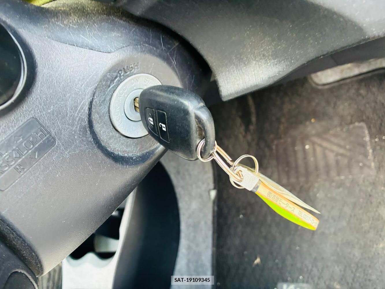 Toyota VITZ 2011 7686698-16