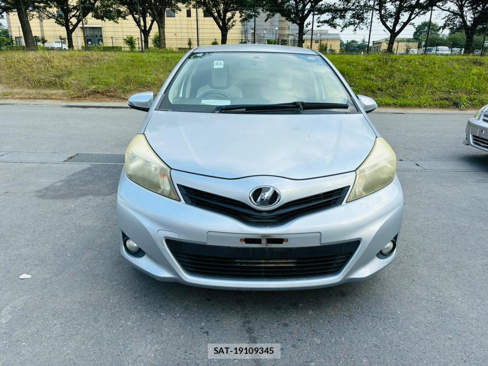 Toyota VITZ 2011 7686698-7
