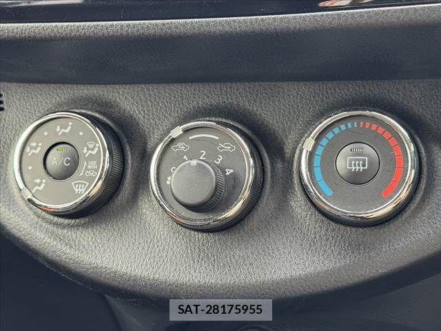 Toyota VITZ 2019-10 7964292-3