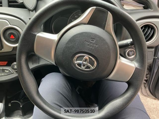 Toyota VITZ 2014-02 7964304-19