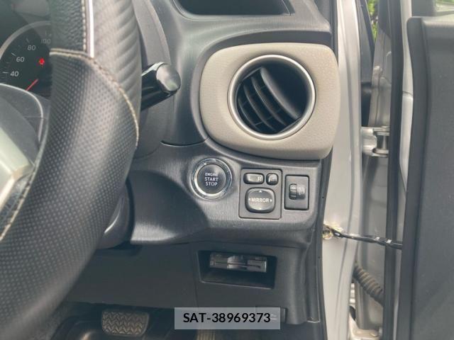 Toyota VITZ 2012-01 7964302-10