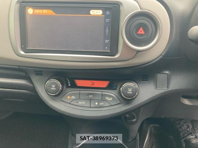 Toyota VITZ 2012-01 7964302-13