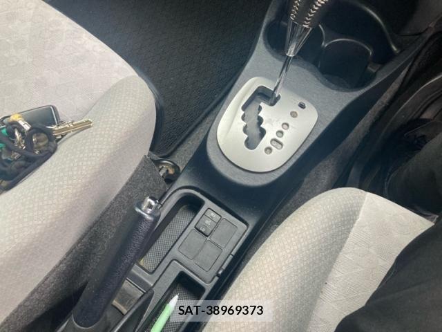 Toyota VITZ 2012-01 7964302-14