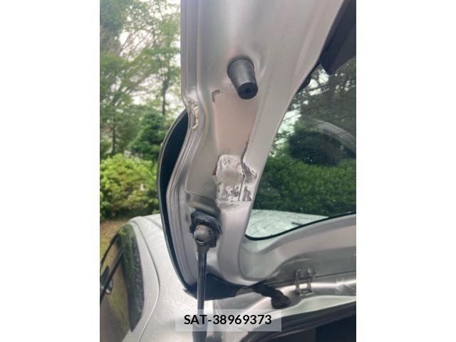 Toyota VITZ 2012-01 7964302-21