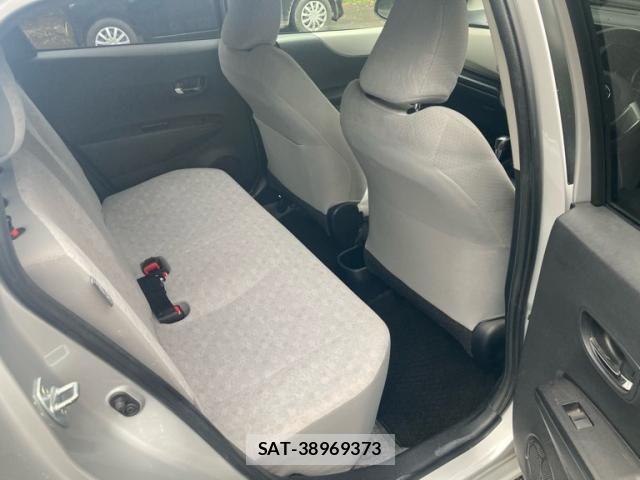 Toyota VITZ 2012-01 7964302-7