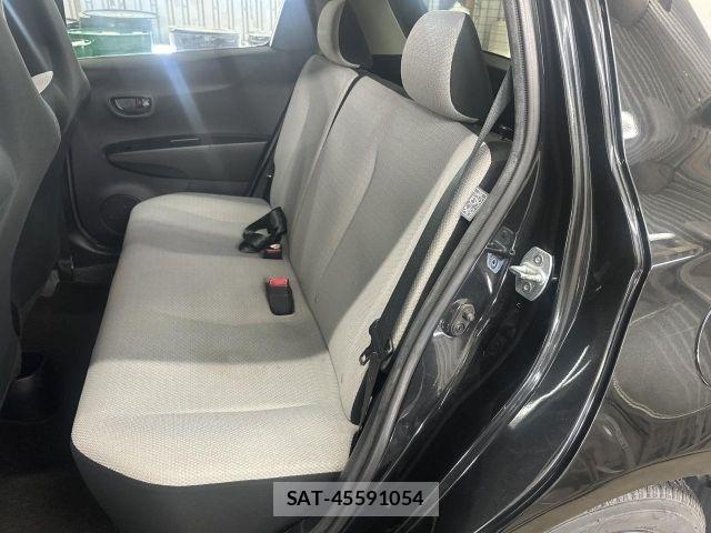 Toyota VITZ 2011-06 7964291-12