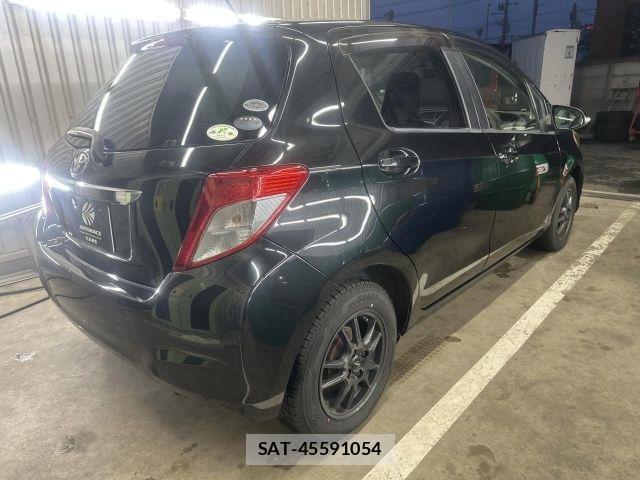 Toyota VITZ 2011-06 7964291-18