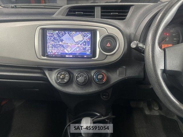 Toyota VITZ 2011-06 7964291-20