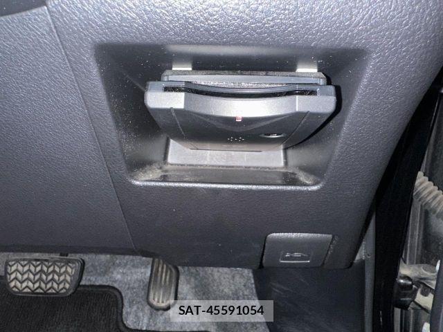 Toyota VITZ 2011-06 7964291-23
