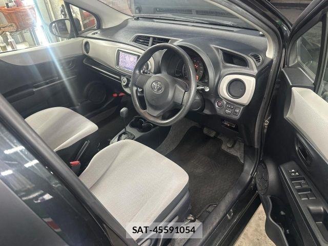 Toyota VITZ 2011-06 7964291-7