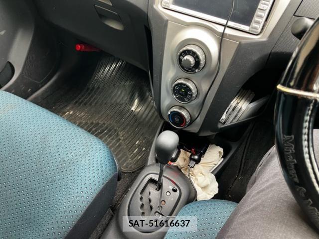 Toyota VITZ 2005-06 7964300-17