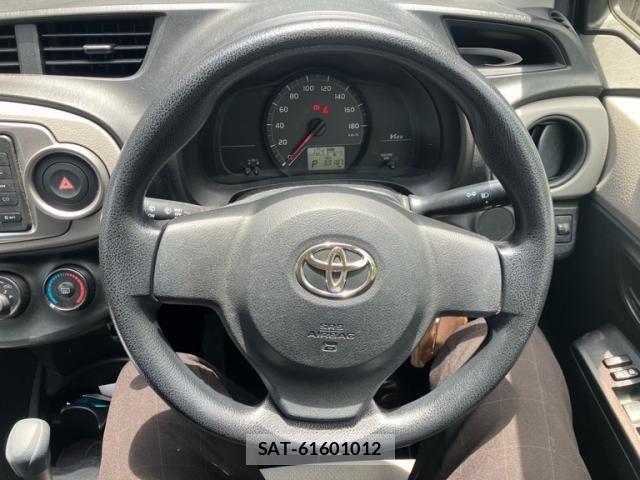 Toyota VITZ 2012-01 7964305-11
