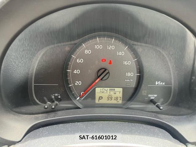 Toyota VITZ 2012-01 7964305-12