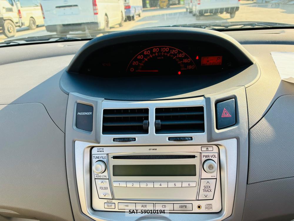 Toyota VITZ 2010-03 7860322-18