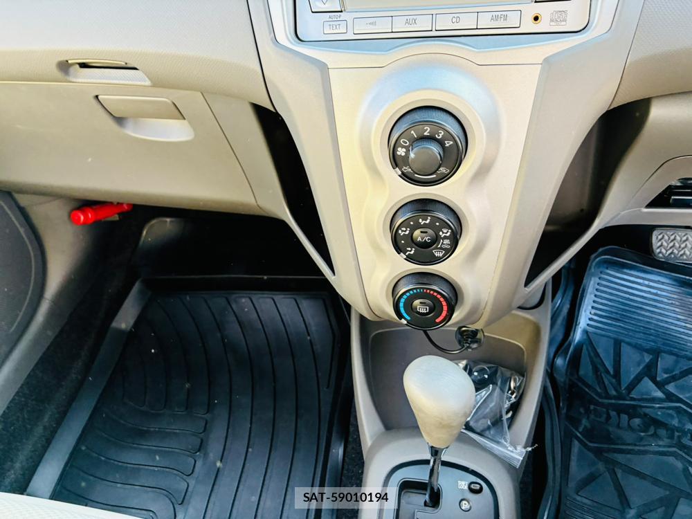 Toyota VITZ 2010-03 7860322-19