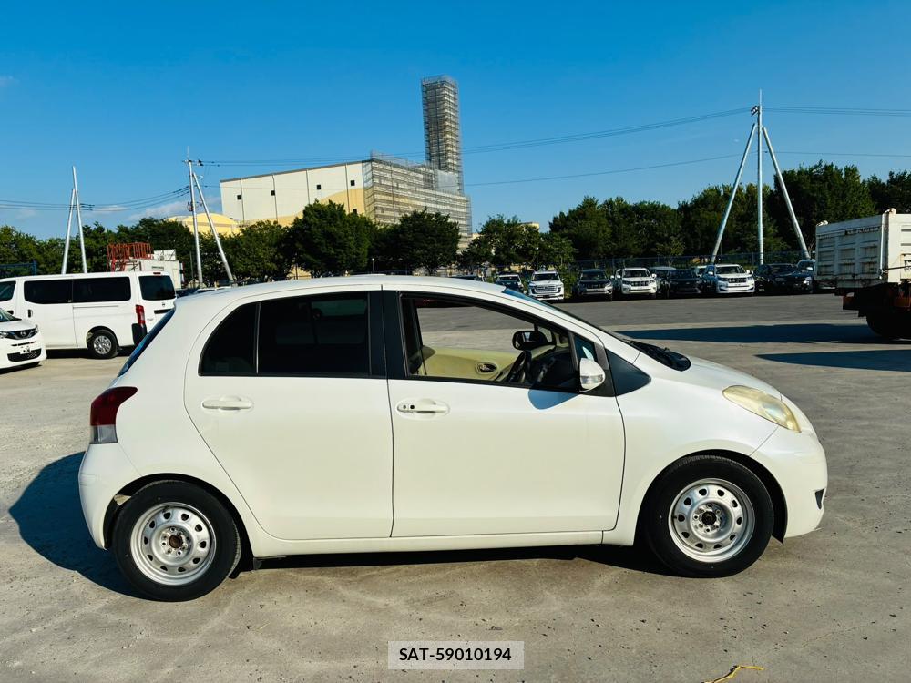 Toyota VITZ 2010-03 7860322-5