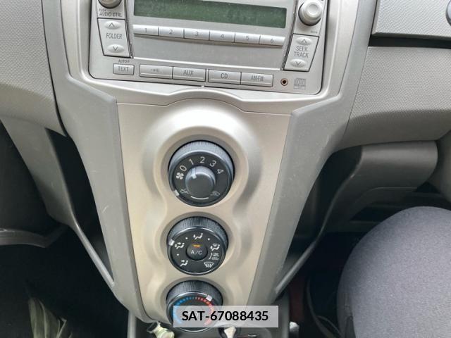 Toyota VITZ 2010-01 7981458-24
