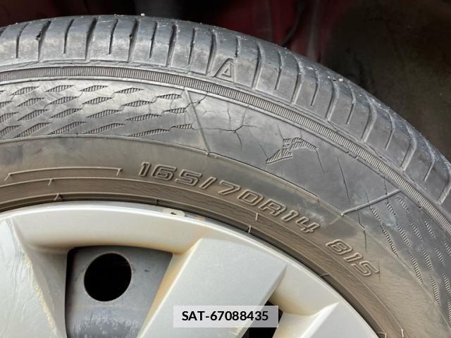 Toyota VITZ 2010-01 7981458-6