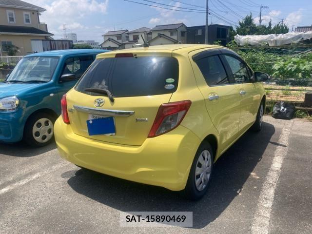 Toyota VITZ 2013-07 7981460-2