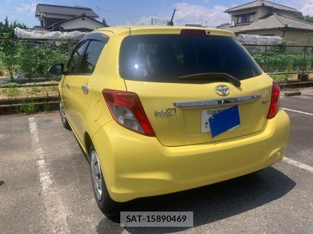 Toyota VITZ 2013-07 7981460-3