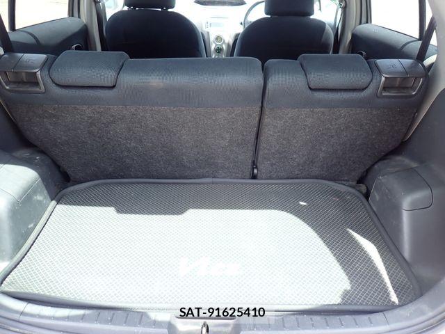 Toyota VITZ 2005-03 7981454-22