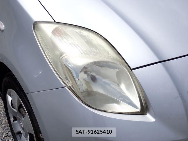 Toyota VITZ 2005-03 7981454-8